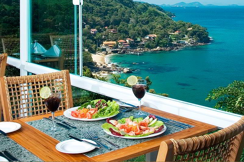 Restaurante com vista mar para desfrutar da melhor vista que Angra pode oferecer